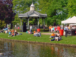 Koningsdag Apeldoorn met singles