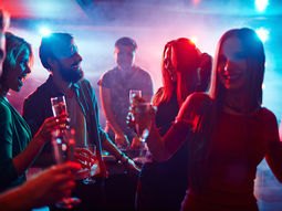 Top2000 Dansfeest Wageningen. Spreek af met singles!