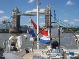 Lang weekend zeezeilen. Kanaaloversteek naar Londen. Singles