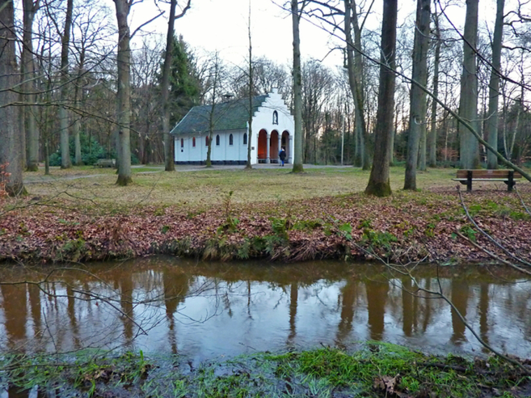 Kerst Wandelcafé Oirschot. Beerze & Kapel van de Heilige Eik. Wandelen Singles 40+ 50+ 60+