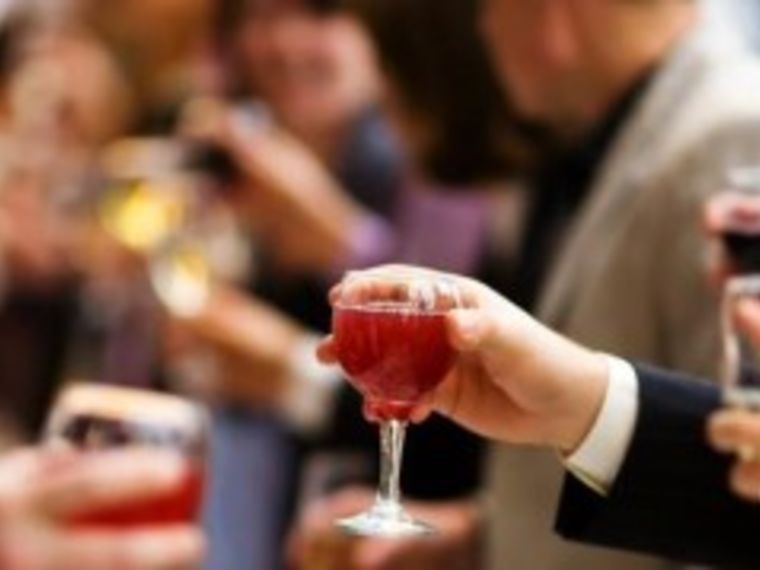 Borrelen met singles in Ede