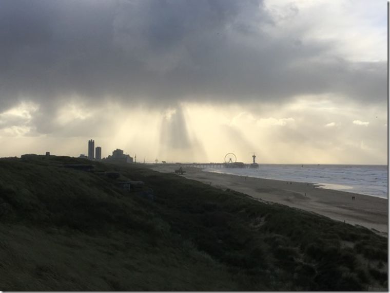 Wandelen strand en duinen Scheveningen