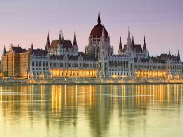 Citytrip beleef Boedapest. 4 dagen. Singles 45+