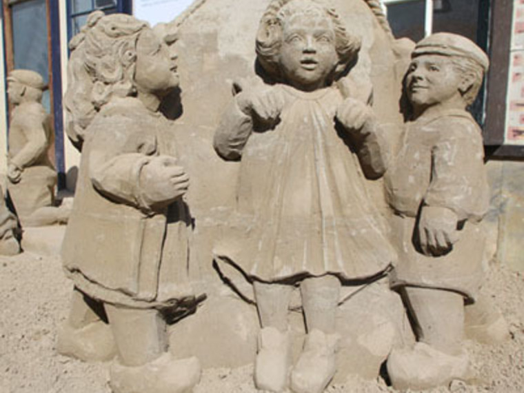 Hemelvaart Wandelcafé Garderen singles & Veluwse Zandsculpturen