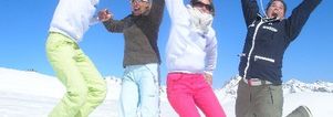 Wintersport singles, yoga en dansen. Zwitserland.