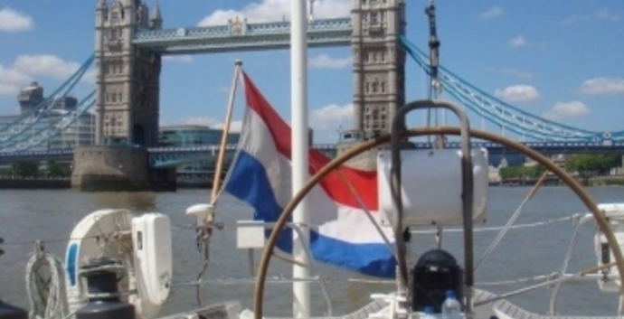 Lang weekend zeezeilen. Kanaaloversteek naar Londen. Singles